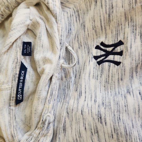 Cutter and Buck womem's NY Yankees hoodie, size xs - Picture 3 of 3